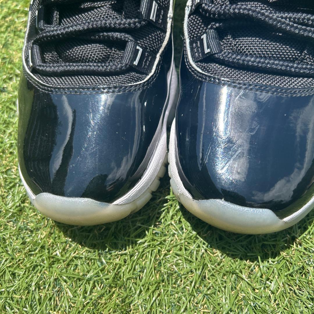 希少エアジョーダン 11 ブラック/ホワイトサイズ UK7