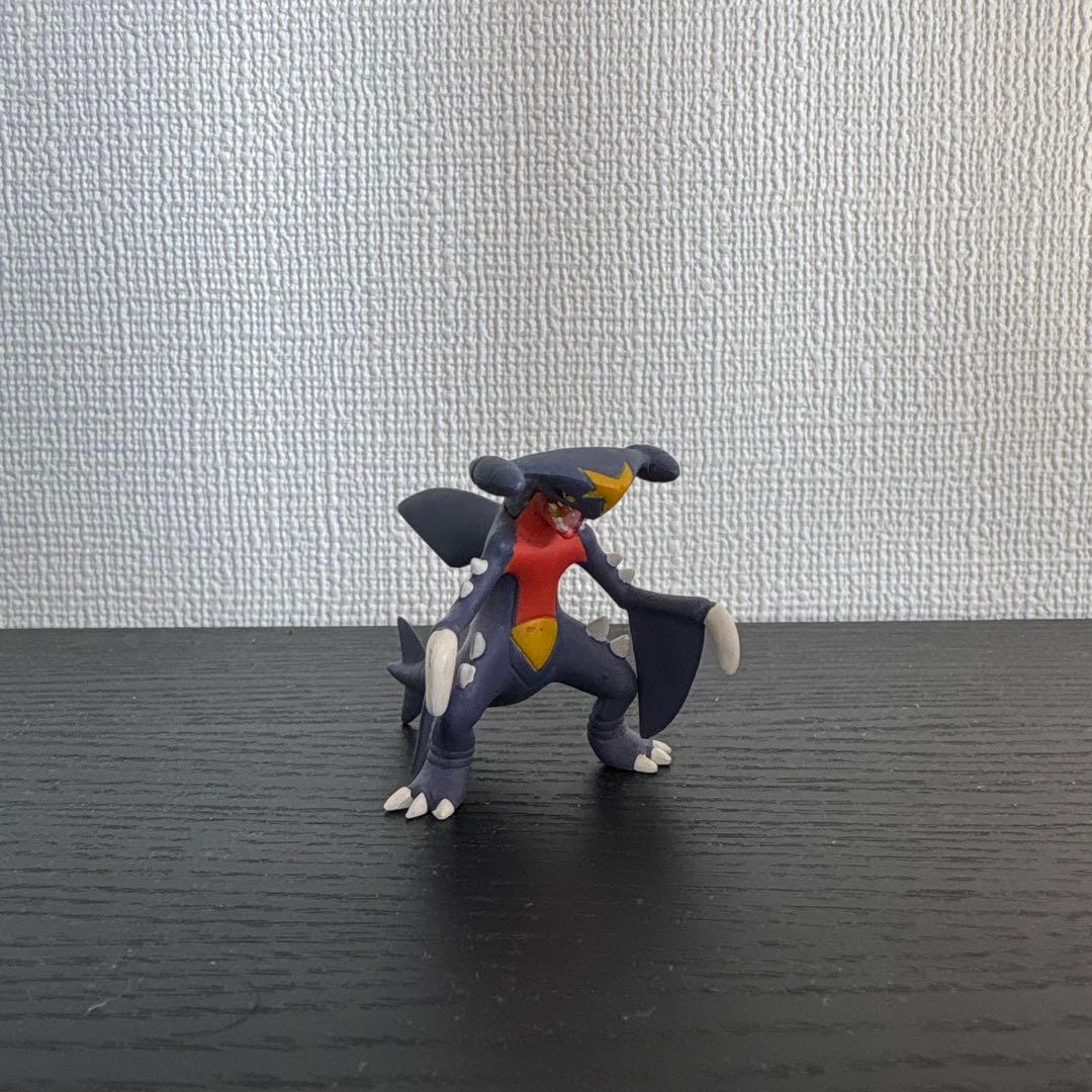 立体ポケモン図鑑　ガブリアス