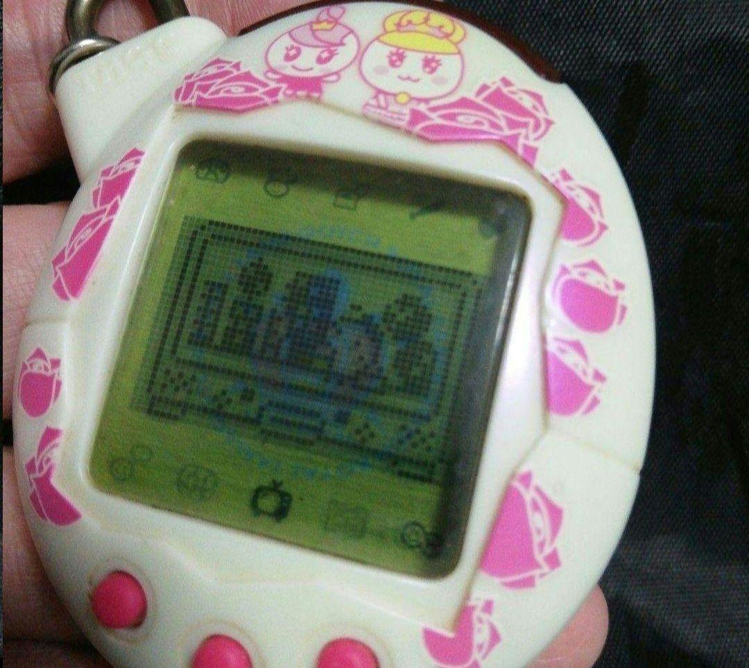 希少・たまごっちプラス 夢のロイヤルふぁみりー バンダイ