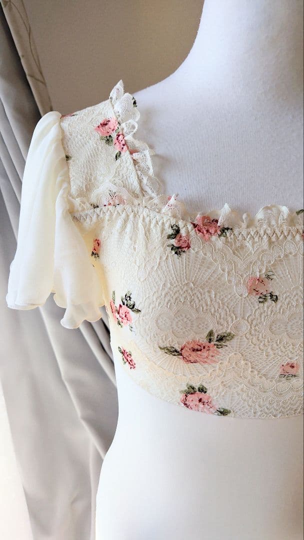 (再販)Ｓ～Ｍ／秘密の花園に咲く可憐なピンク薔薇が可愛いアイボリー娘役レオタード