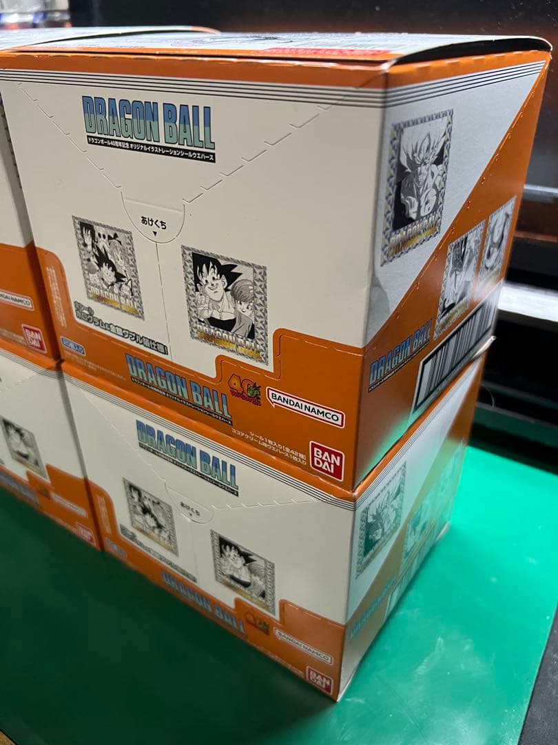 新品未開封ドラゴンボール４０周年記念オリジナルイラストレーションシールウエハース