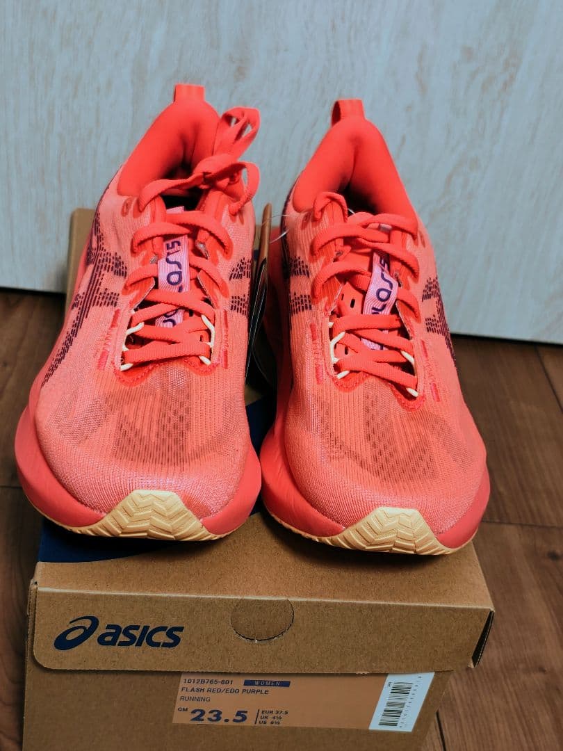 【新品未使用】ASICS（アシックス）NOVABLAST5 23.5cm