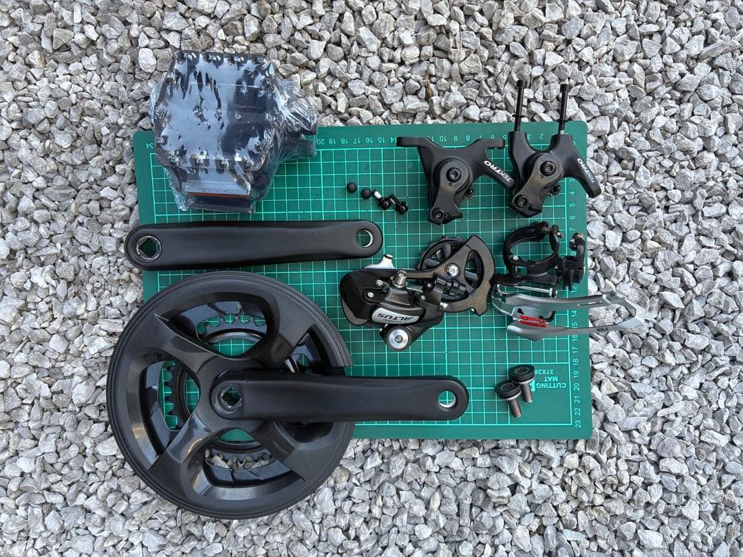 2x8速用アップグレード＆修理セット2x8速用変速機＆2x8速用クランク＋ペダル