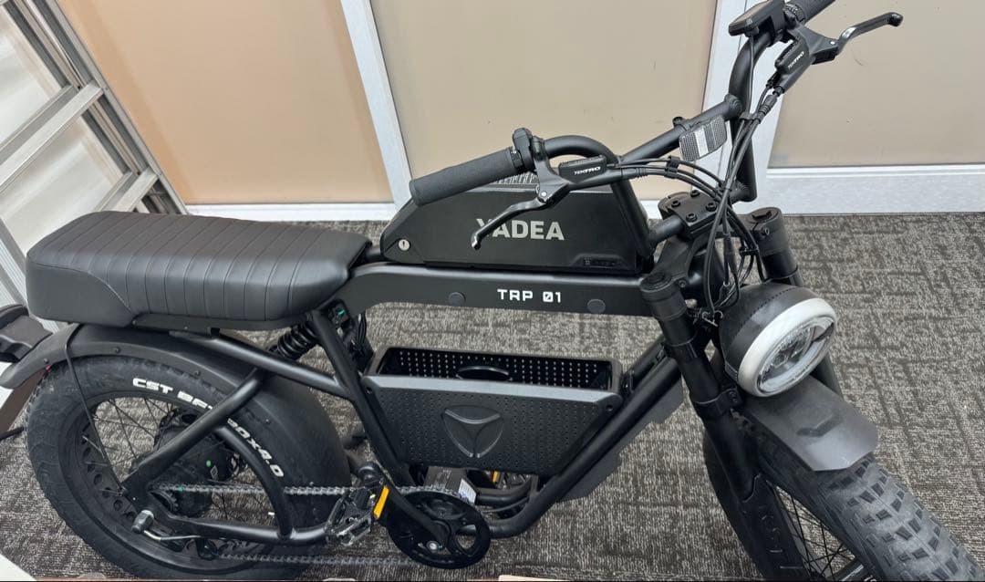 Yadea TRP-01 電動アシスト自転車 ブラック
