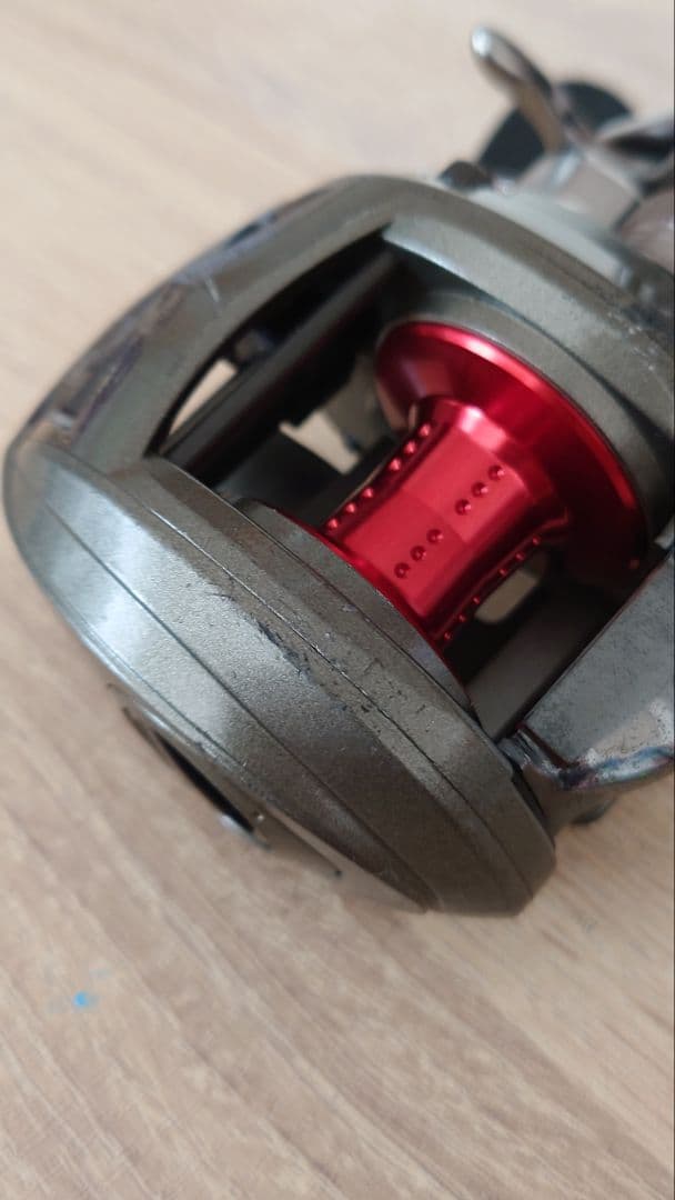 アブガルシア　アブレボALT　ベイトリール右巻ハンドル