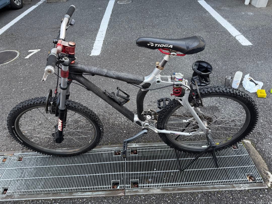 GT STS-1000 ダウンヒルマウンテンバイク TIOGA 引き取り限定