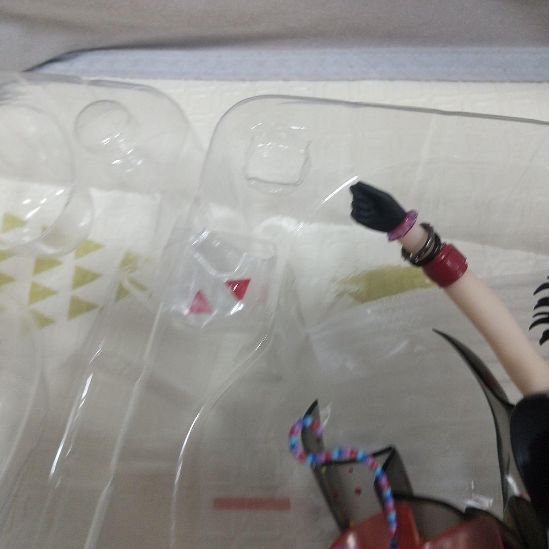 フィギュア ダンスポーズ ギター付き