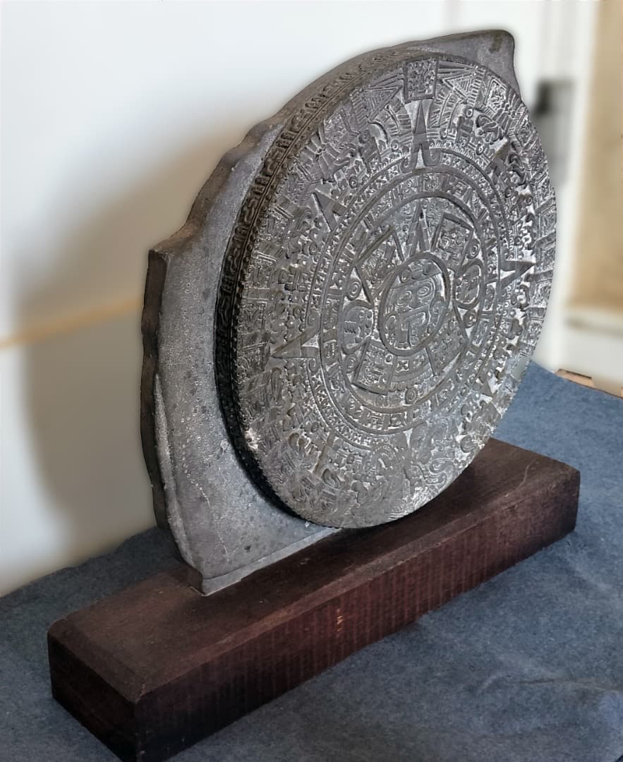 激レア！アステカカレンダー（太陽の石）置物／メキシコ国立人類学博物館
