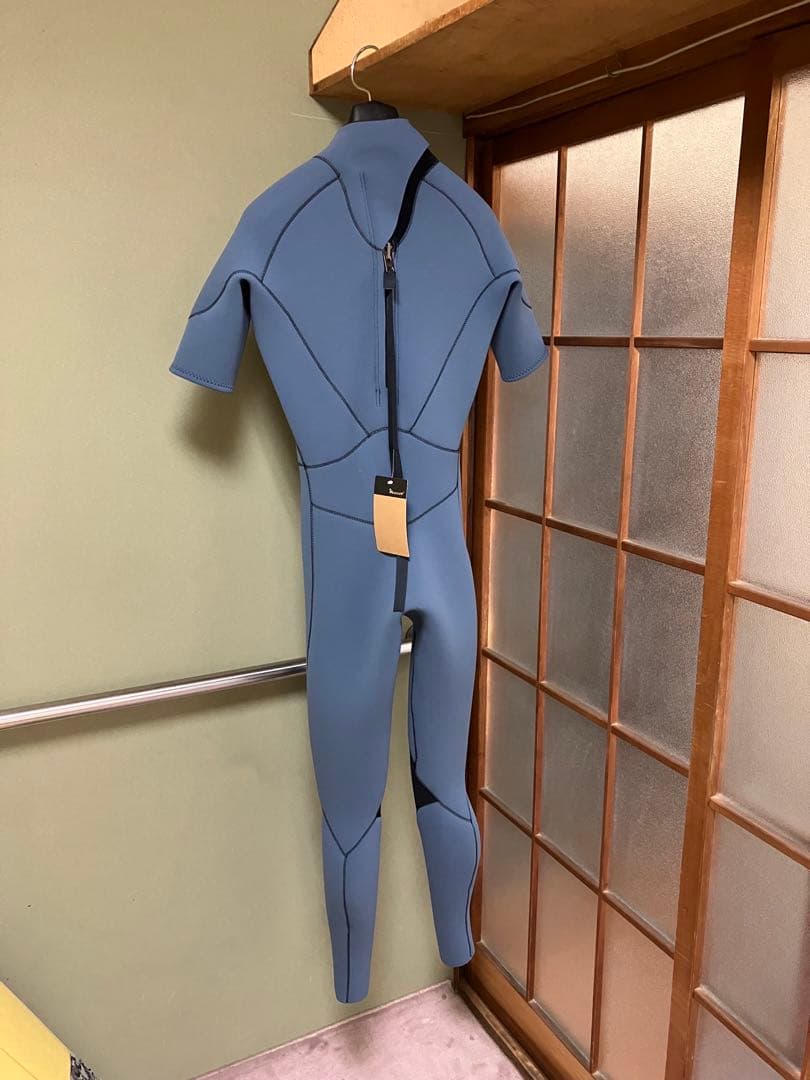 タム　新品　サーフィンウエットスーツ