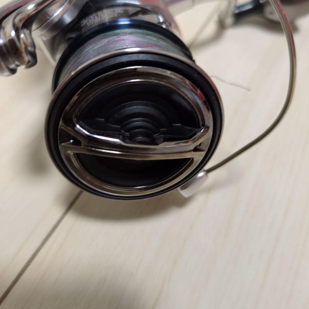 シマノ 23 STRADIC 3000MHG 　ゴメクサスハンドルノブ付き