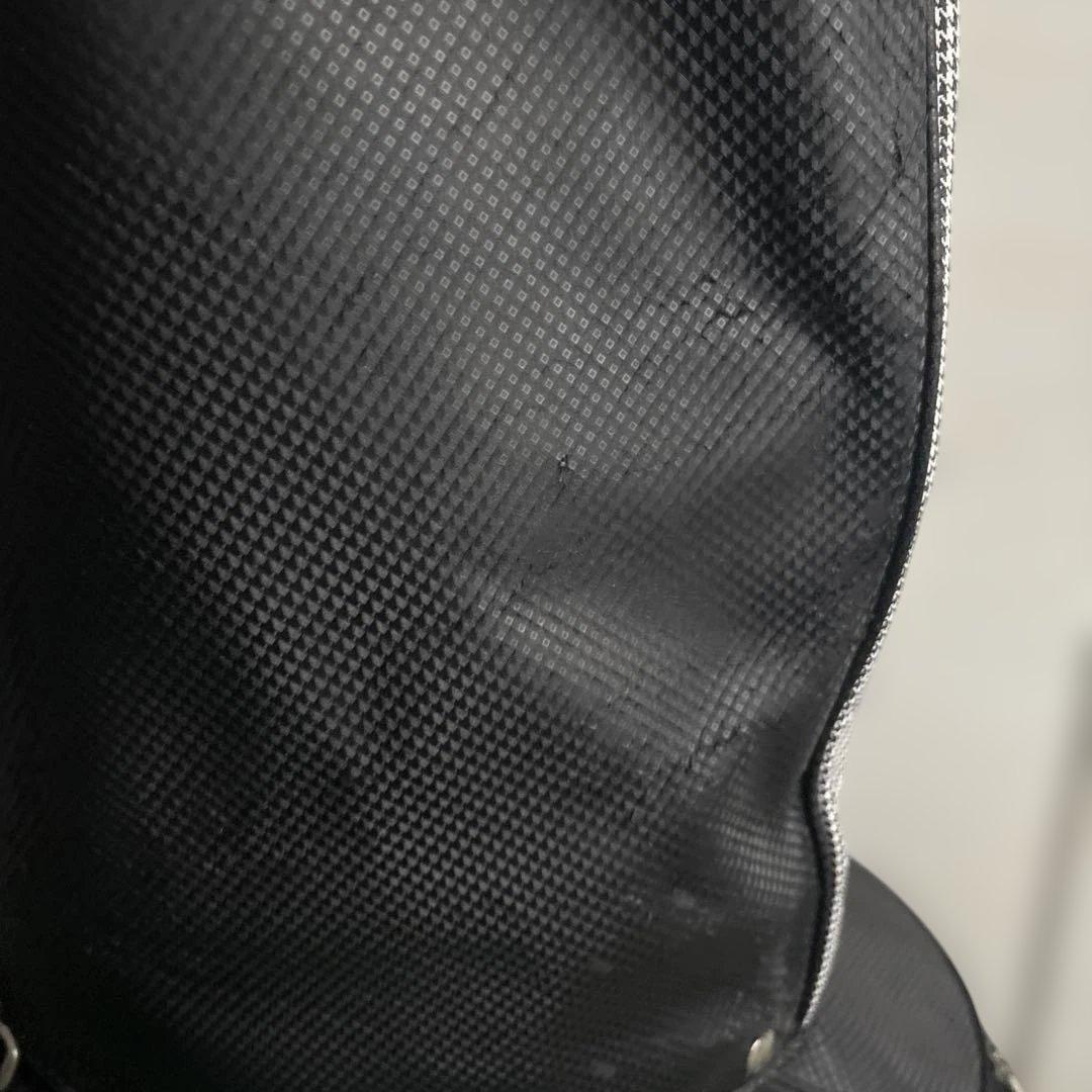 送料込み！XXIO ゴルフバッグ ブラック/シルバー