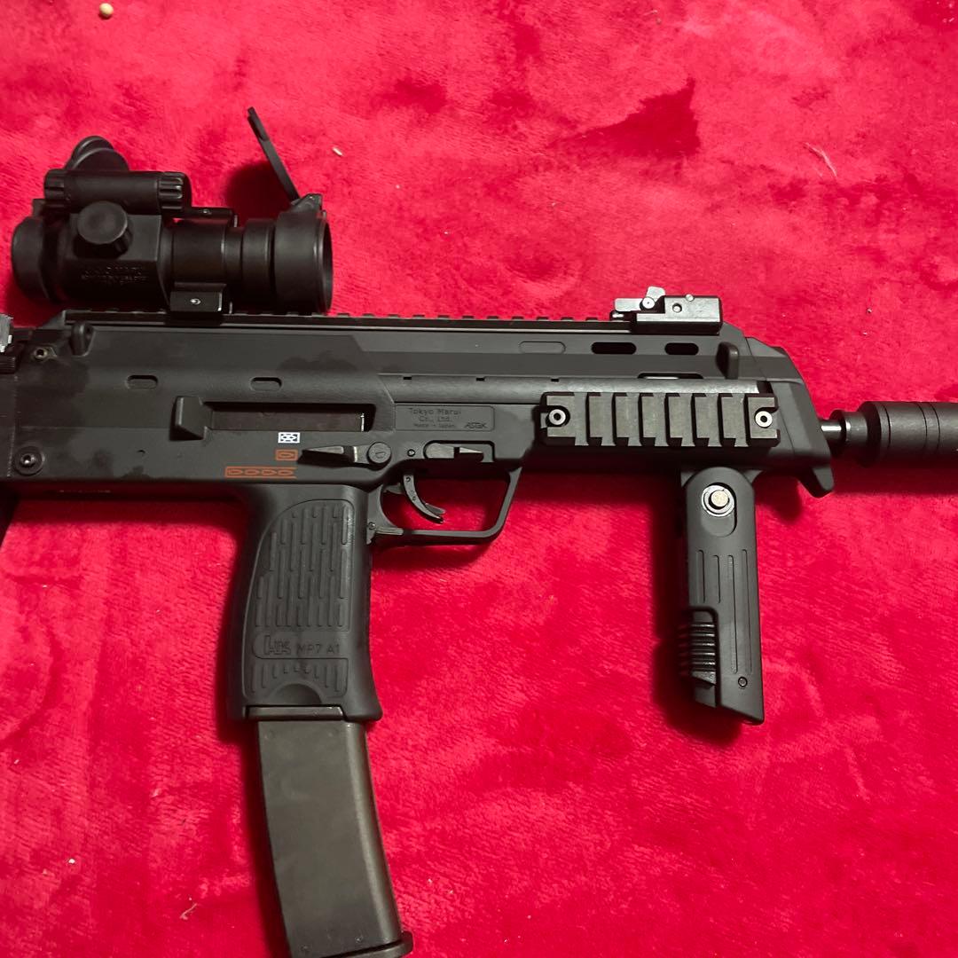 東京マルイ MP7A1 ガスブローバック サイトとサプレッサー付き カスタム