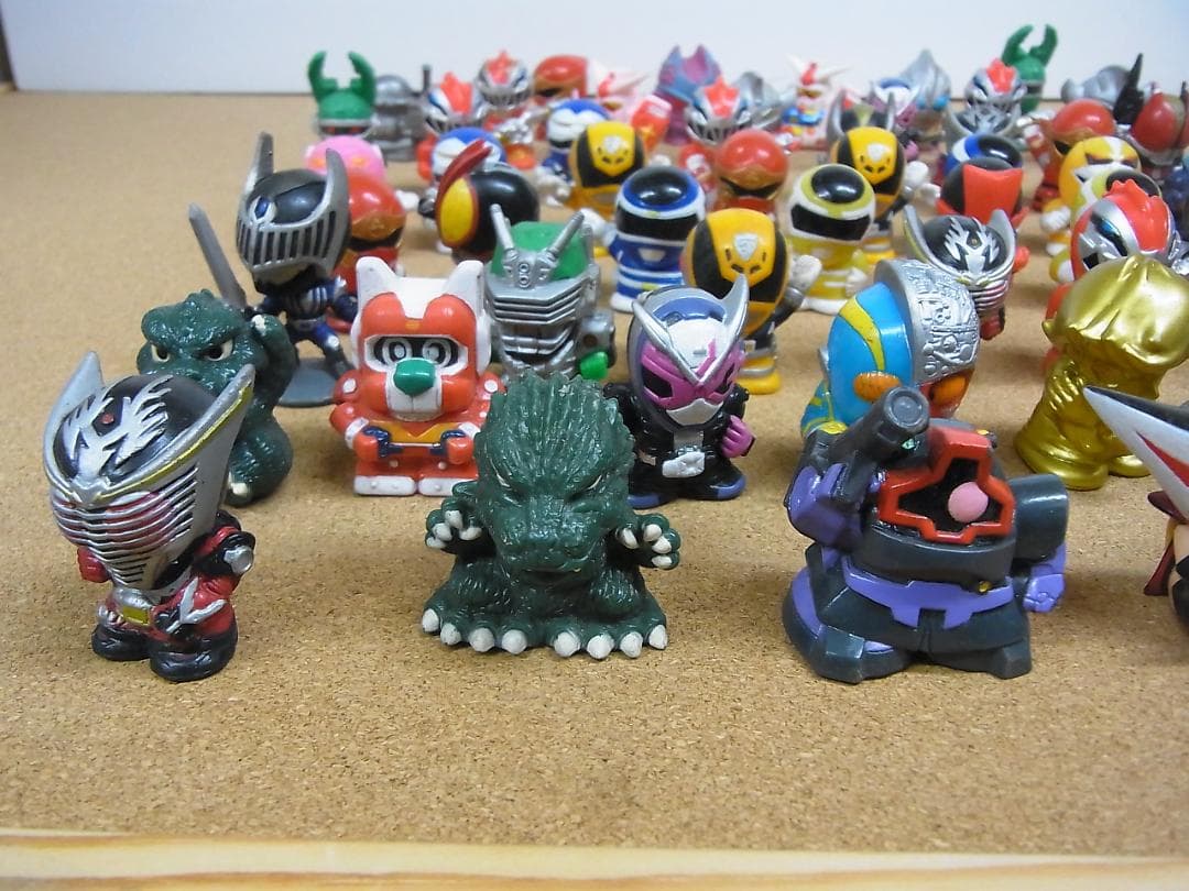 指人形　戦隊　ゴジラ　ドロンジョ　ガンダム　ウルトラマン