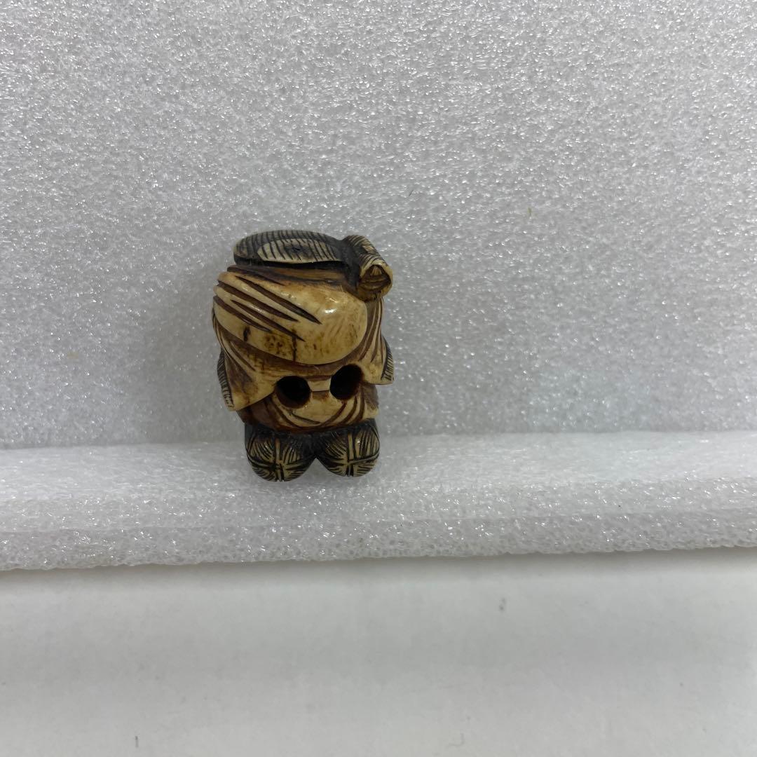 根付け　大黒　寸法（cm）2.1x2.1x高さ3.0