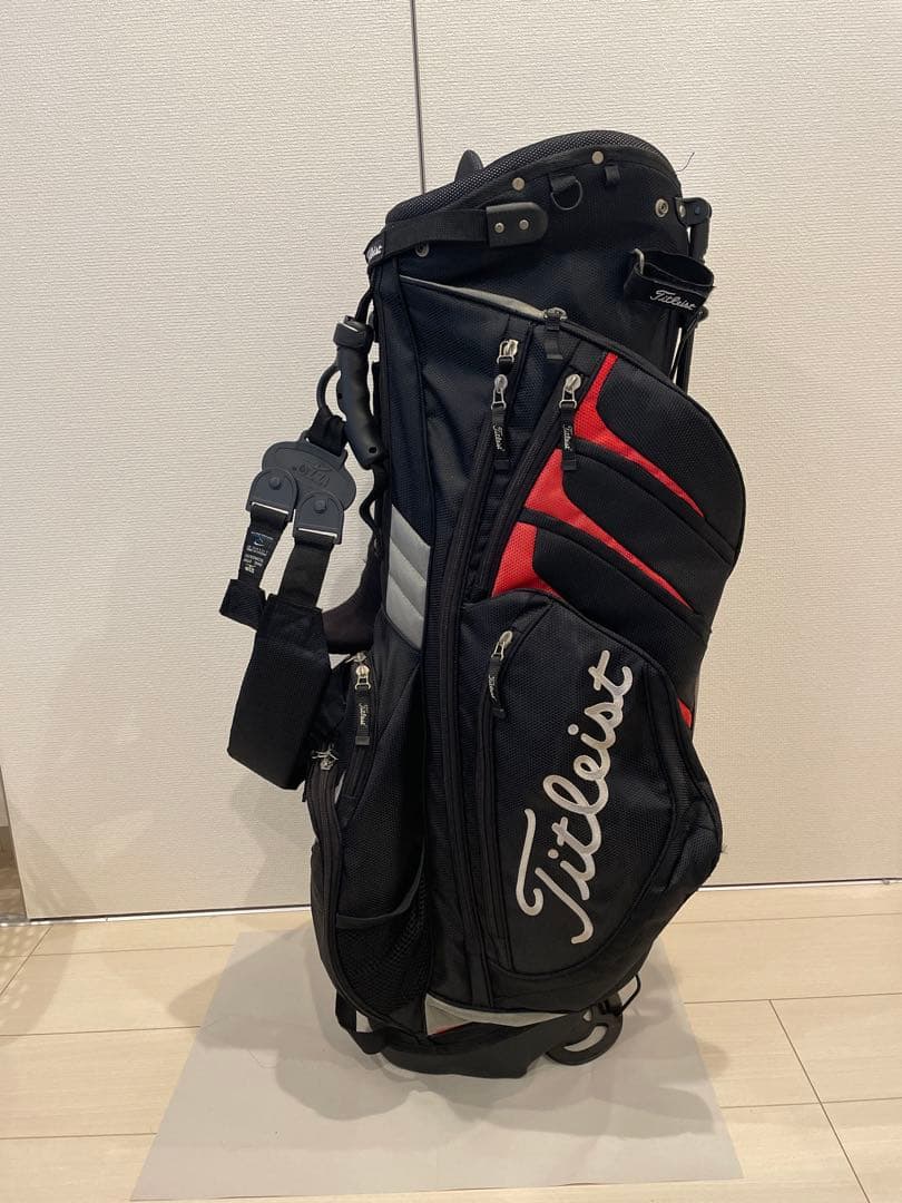 【マークー】Titleist キャディバッグ 黒/赤