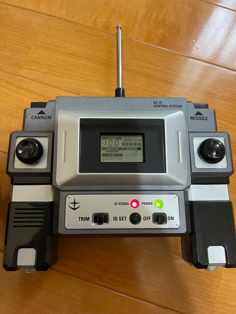 激レアDesert RC ガンタンク ガンダム ラジコン RX-75 バンダイ