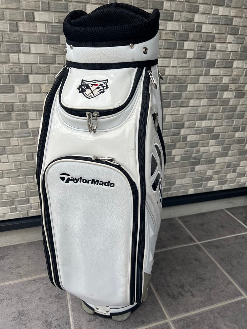 TaylorMade ホワイトキャディバッグ