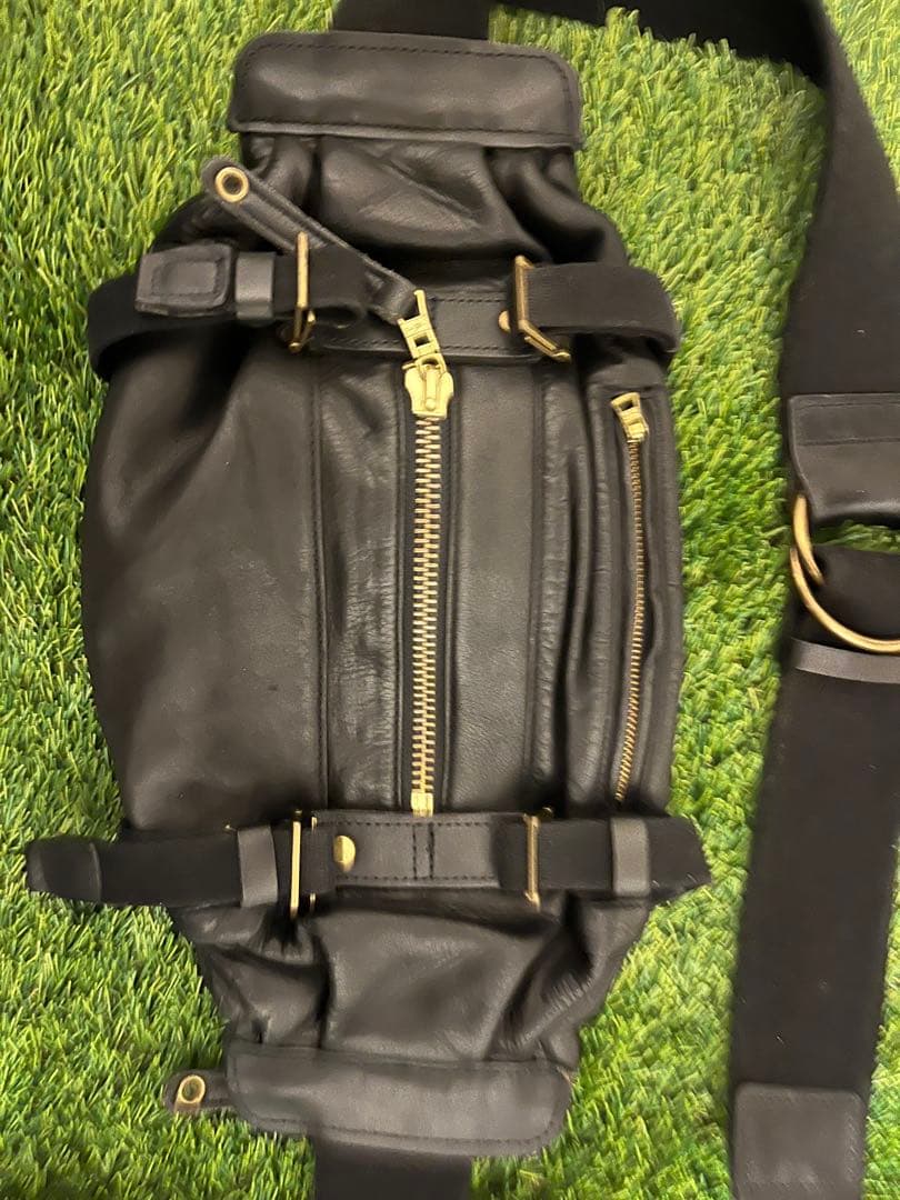 マスターピース　レザーショルダーバッグ　ゴルフ用にちょうど良いサイズ！