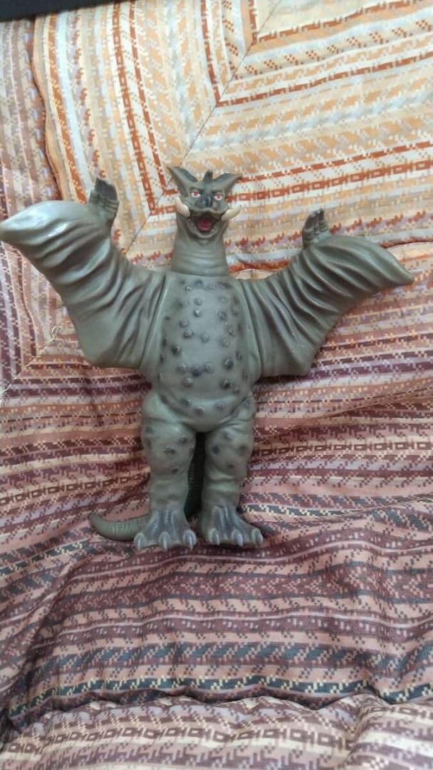 ウルトラマン 怪獣 チャンドラー ソフビ 交渉可