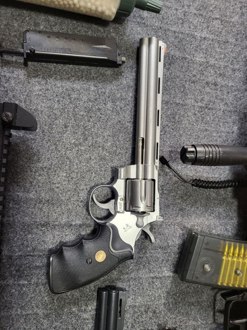 電動エアガン、ガスブローバック、インテリア雑貨※機能保証無しのジャンク品