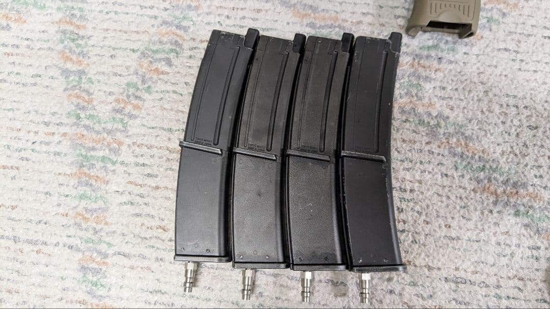 ゆうか旦那　MP7A1　ガスブローバック　タンカラー　Co2　外部ソース