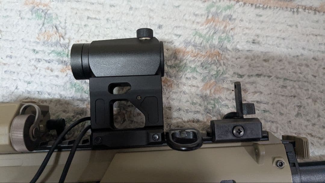 ゆうか旦那　MP7A1　ガスブローバック　タンカラー　Co2　外部ソース