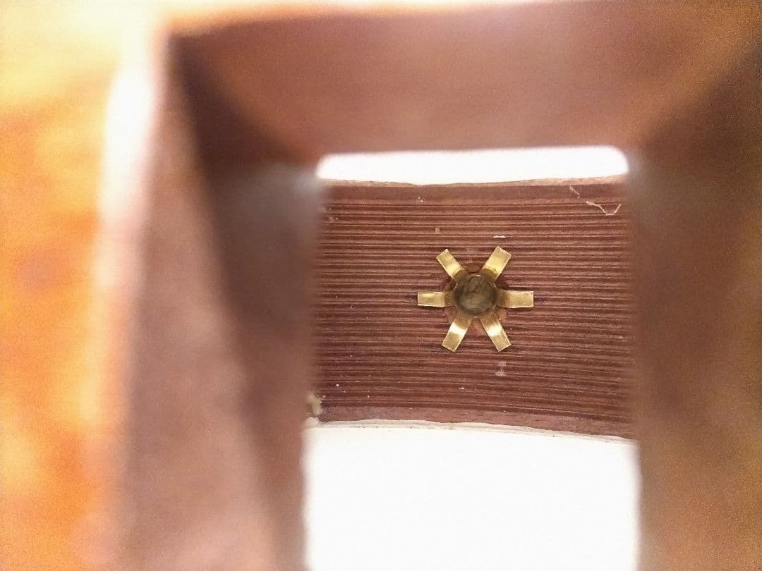 ③【津軽三味線（すだれ彫り胴）】