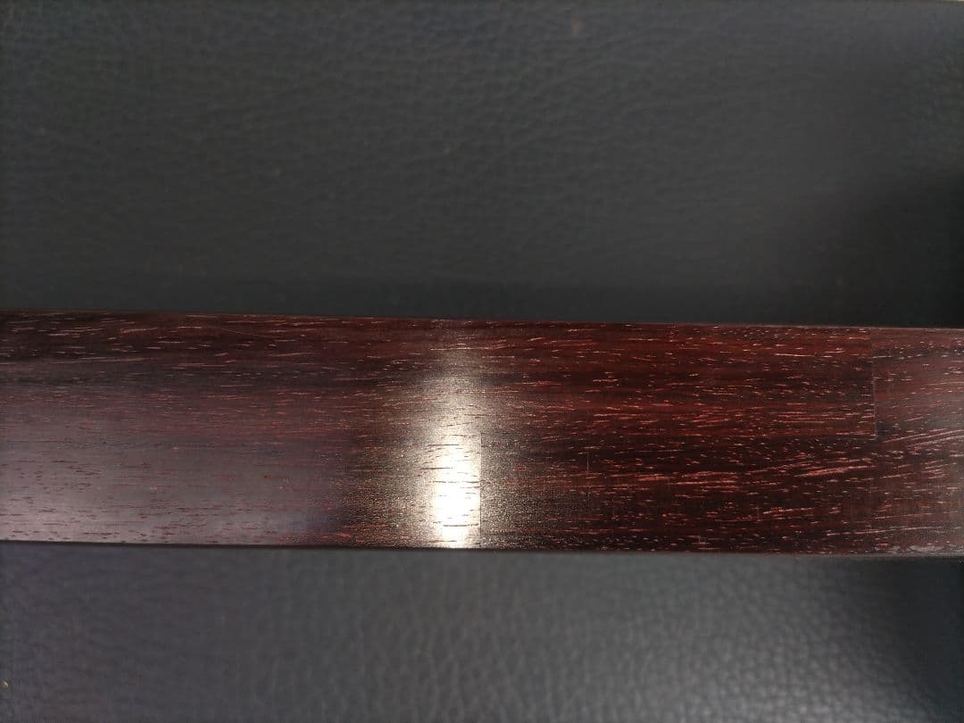 ③【津軽三味線（すだれ彫り胴）】