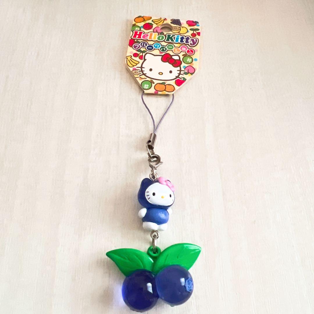 Sanrio ハローキティ フルーツバージョン　ブルーベリー ストラップ　根付け