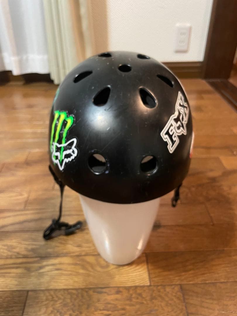 【4点セット販売】BMX 16in、ヘルメット、プロテクター、ニーガード