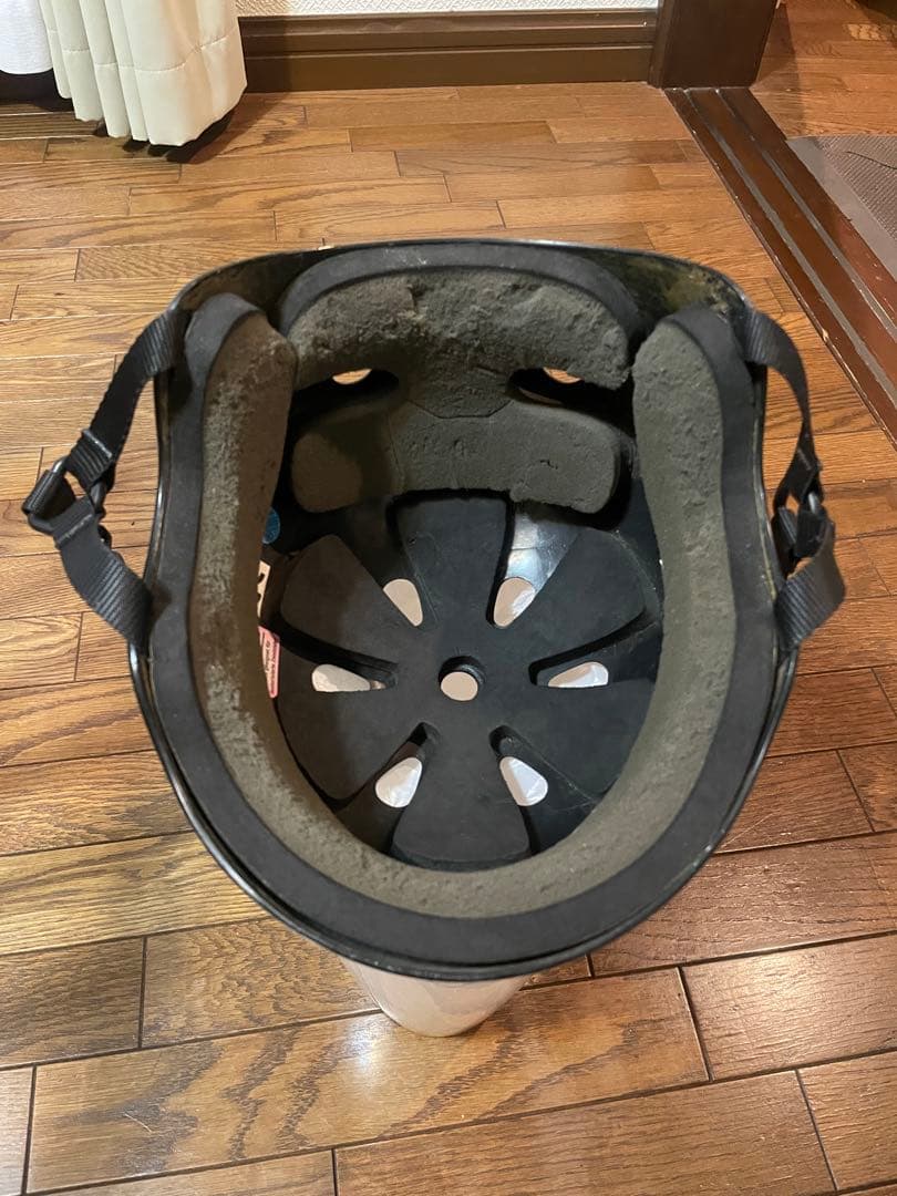 【4点セット販売】BMX 16in、ヘルメット、プロテクター、ニーガード