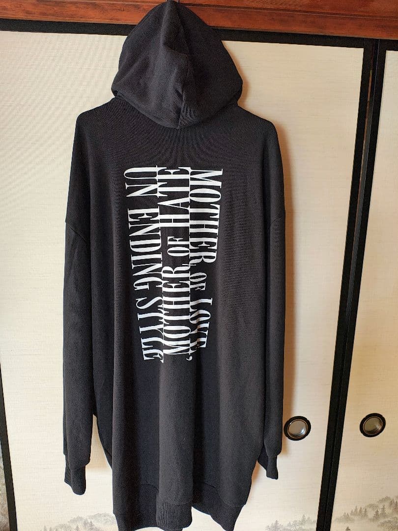 ま*ん様 LUNASEA 黒ジップパーカー