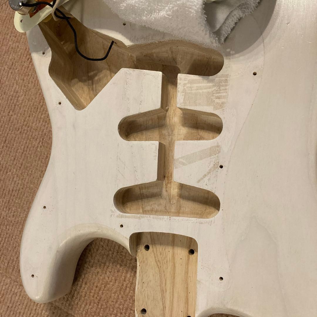 Stratocasterタイプ　ホワイト