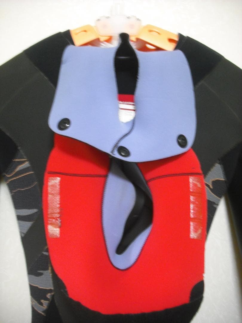 【使用感少なめ】セミドライ　ウエットスーツ　BREAKER OUT　ML相当