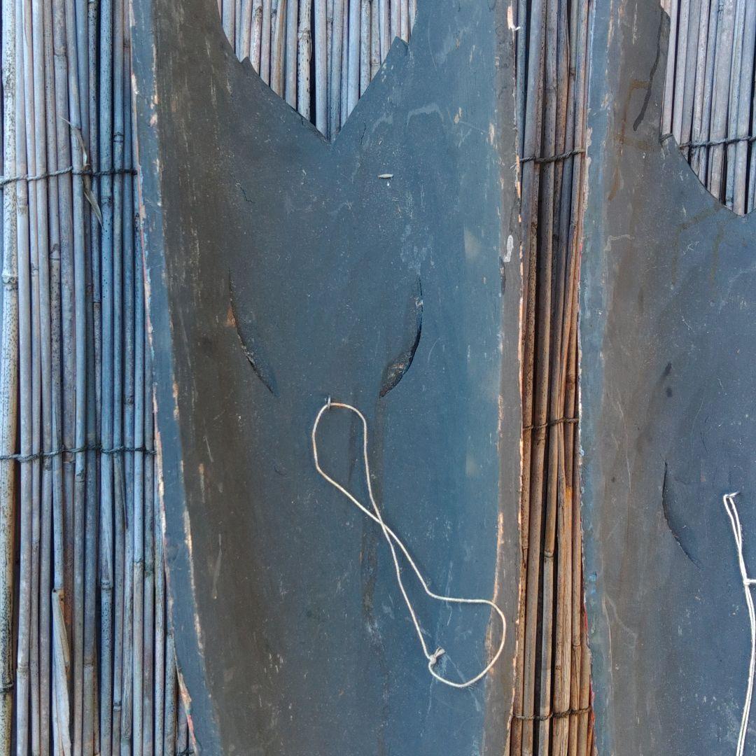 木彫面　壁掛けオブジェ　狐人面　木製　布装飾　民芸品