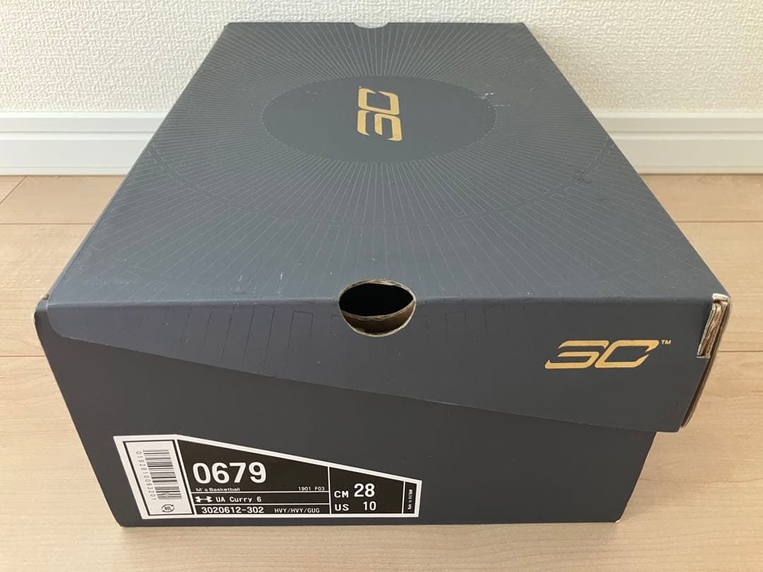 カリー6 Curry 6 Coy Fish all star着用