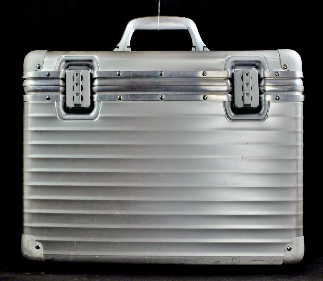 リモワ 950.50『TOPAS』パイロット・ケース 【ラージスリム】 33L