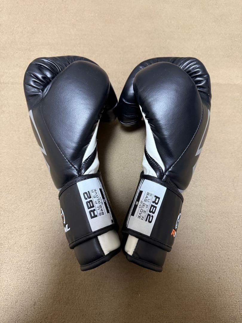 【新品未使用】　RIVAL ライバル　ボクシンググローブ　8oz