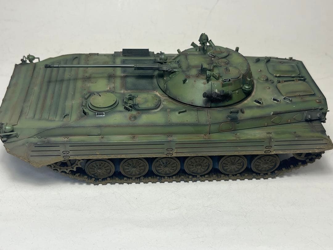 ドラゴン 1/35 BMP-2歩兵戦闘車　（完成品）