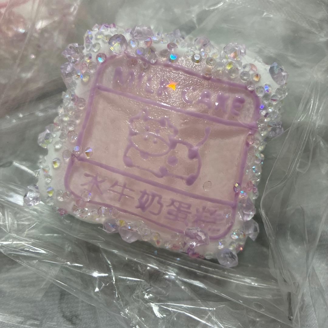 牛ケーキ　水牛ケーキ　ミルクケーキ　水感　キラキラ先生 スクイーズ　豆腐