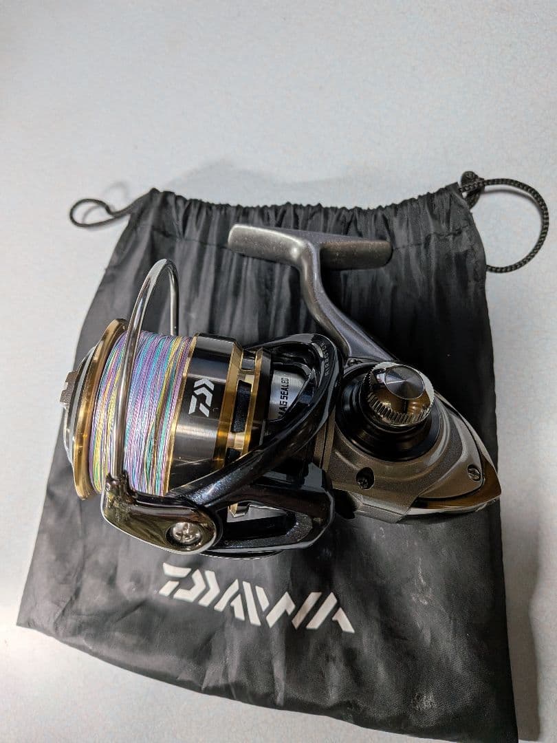 VADEL 4000H スピニングリール