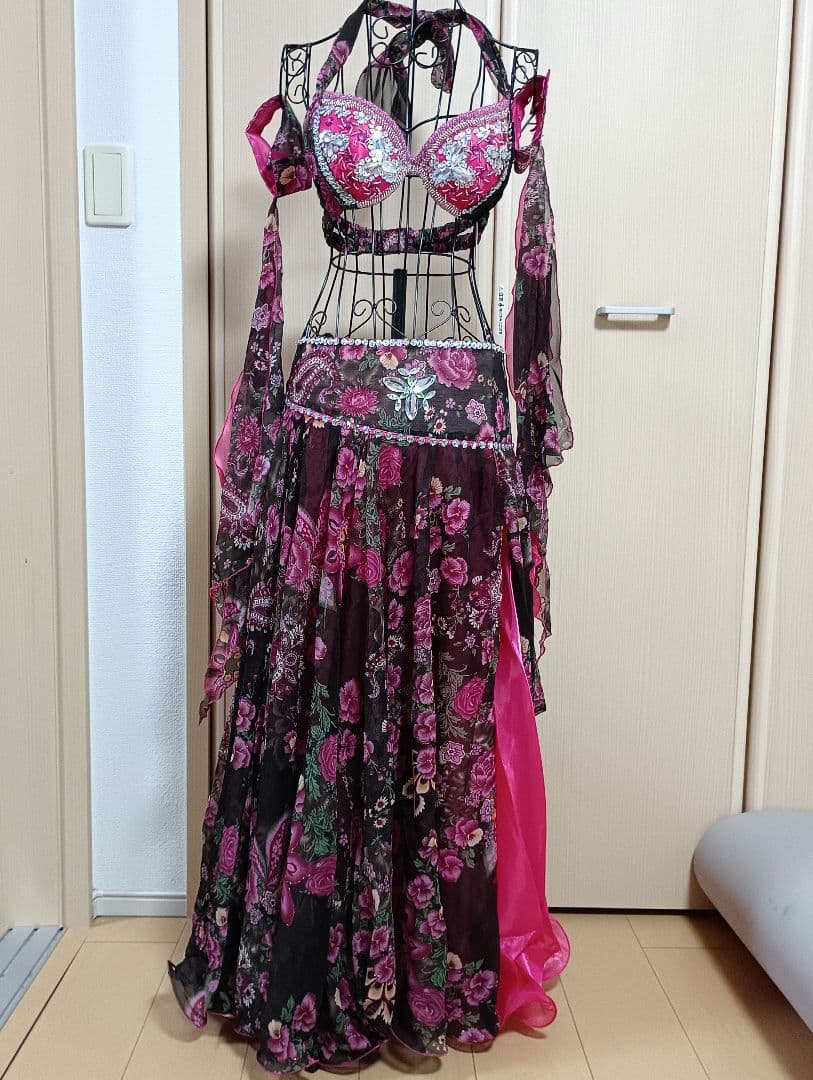 【新品】ベリーダンス オリエンタル 衣装 アームバンド 花柄 ピンク 3点セット