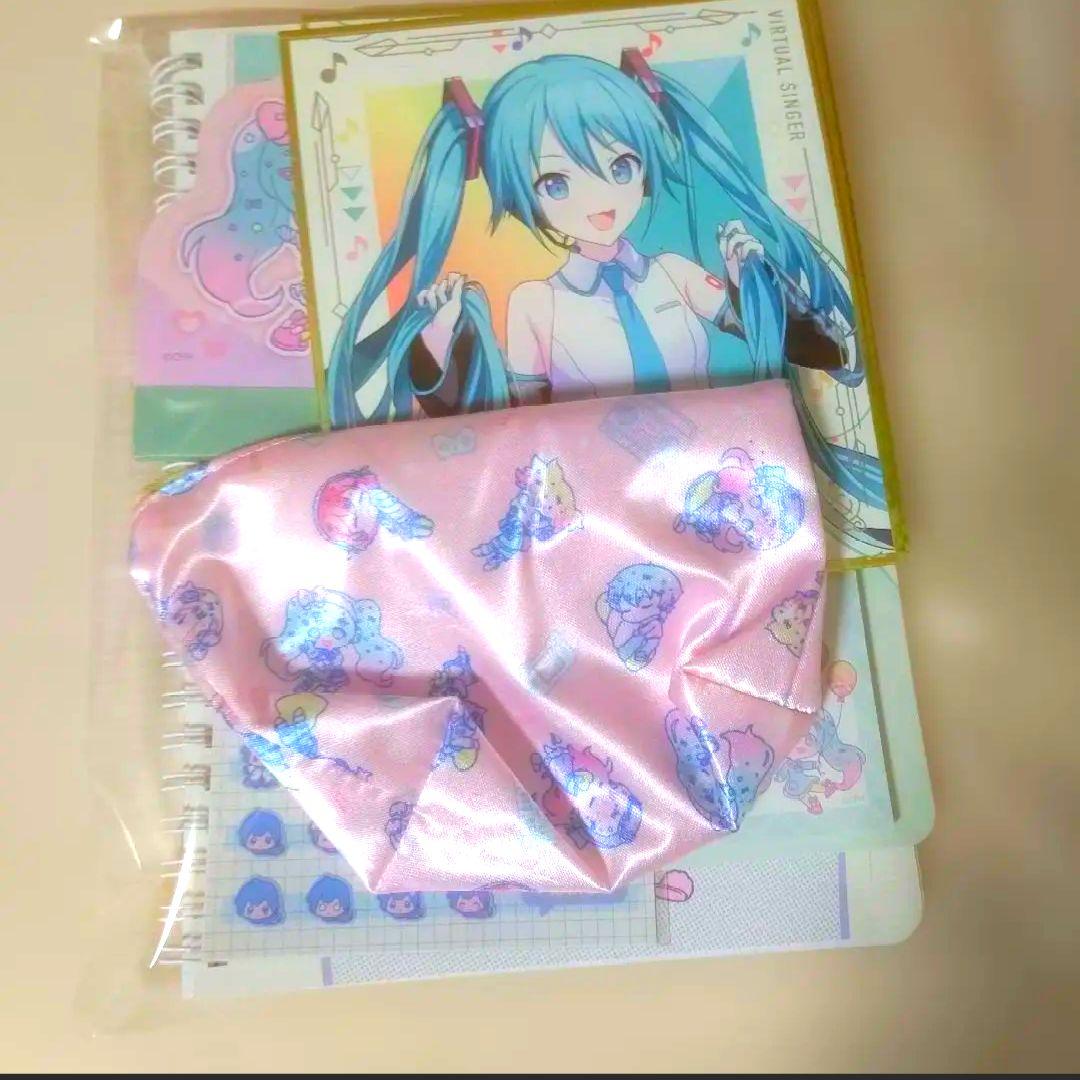 ノンジャンル 福袋 まとめ売り ゲーム アニメ 漫画 グッズセット 250点