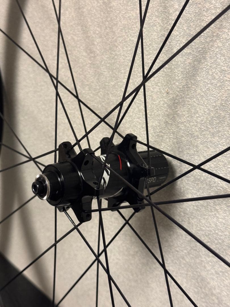 ZIPP202 カーボンホイール チューブラー シマノ11〜12速　リムブレーキ