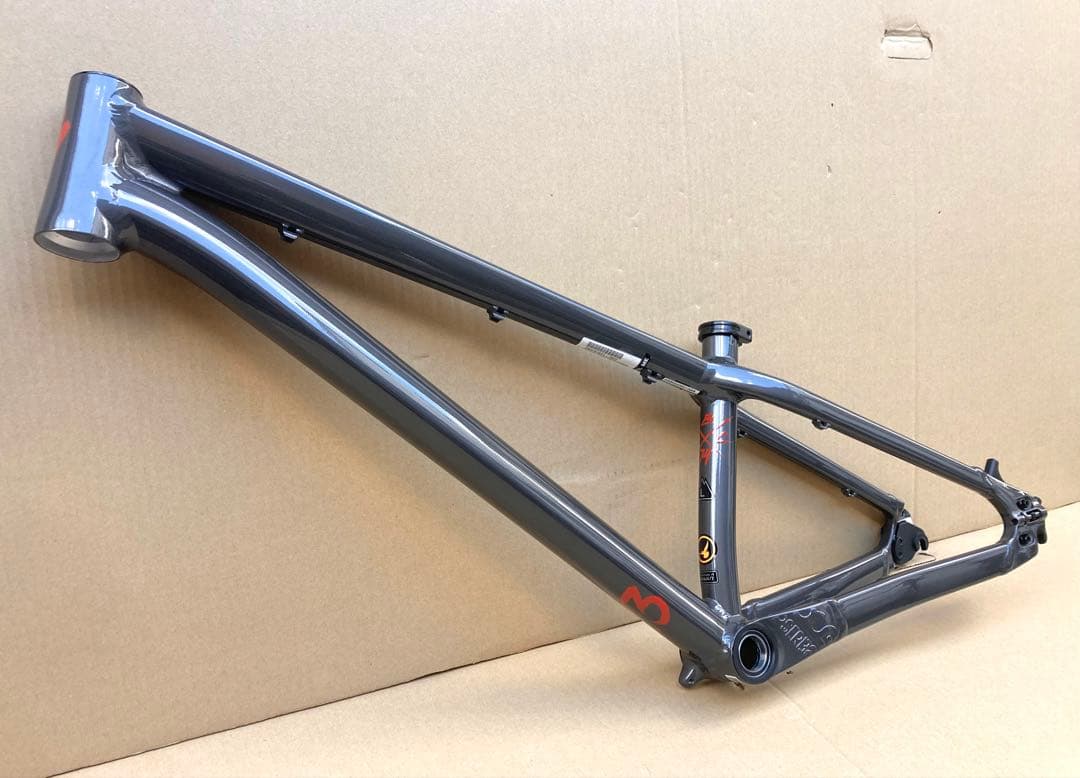 新品同様!! 2021 スペシャライズド P.3 / ダートジャンプ