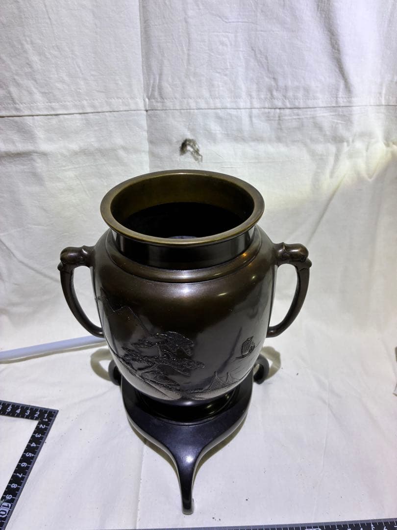 銅製 花器 山水彫刻 台付 花瓶 骨董