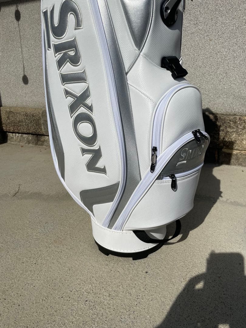 【連休期間割引中】【新品・未使用】 SRIXON ゴルフバッグ・キャディバッグ