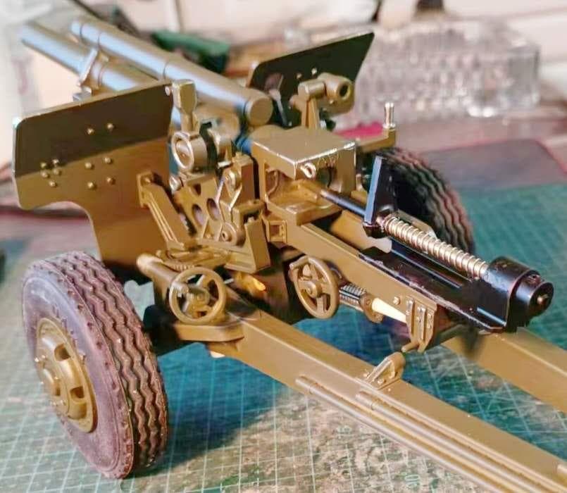 1/16スケール　手作　米軍105榴弾砲模型レプリカ　新品