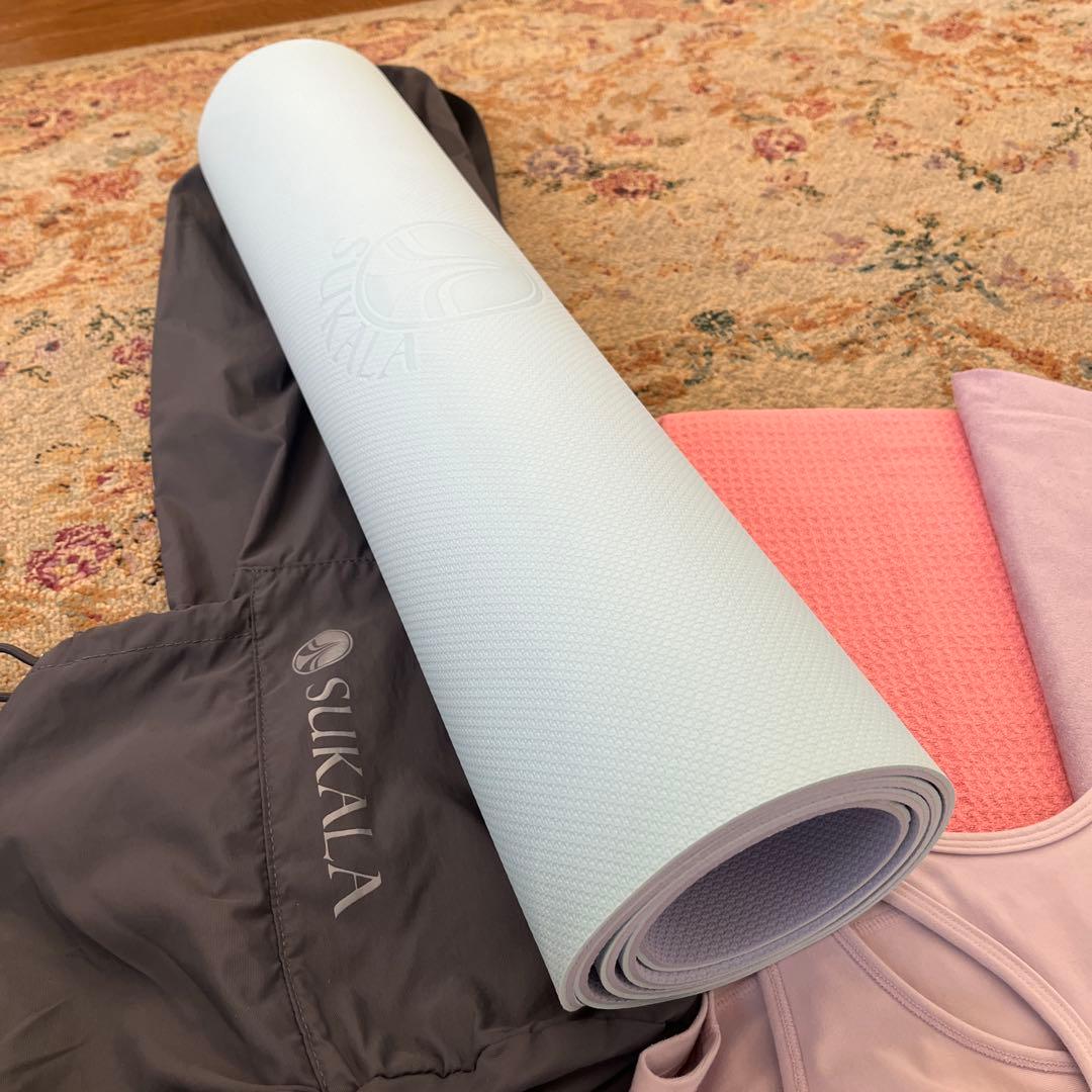 SUKALA リバーシブルヨガマット 水色 マットケース付き　ヨガウェアMサイズ