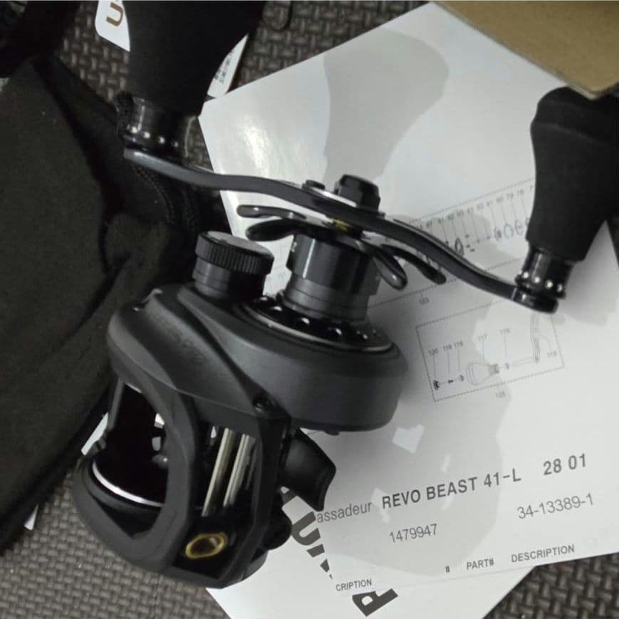 り*ー様 新品　レボ　ビースト41-L